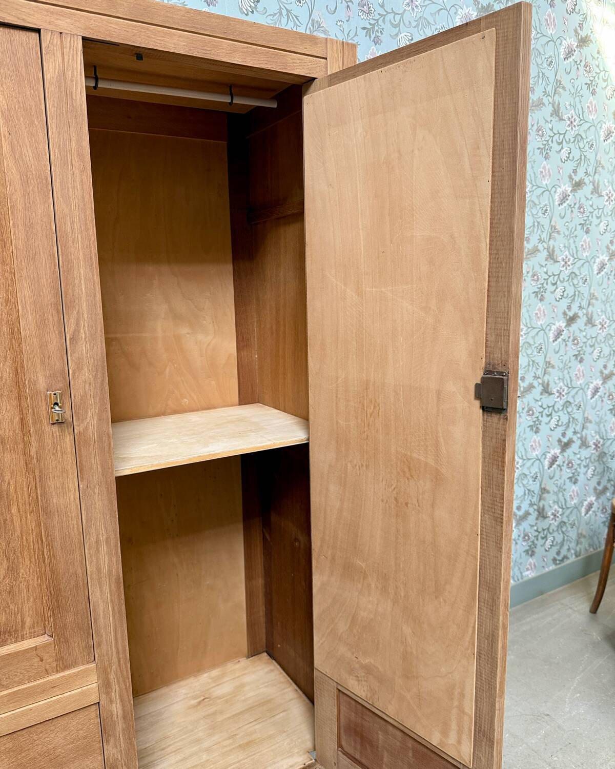 Oak wardrobe (renovated)