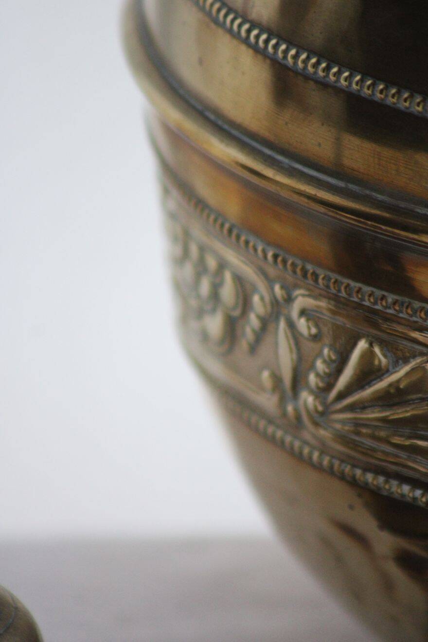 Cache-pot en laiton doré