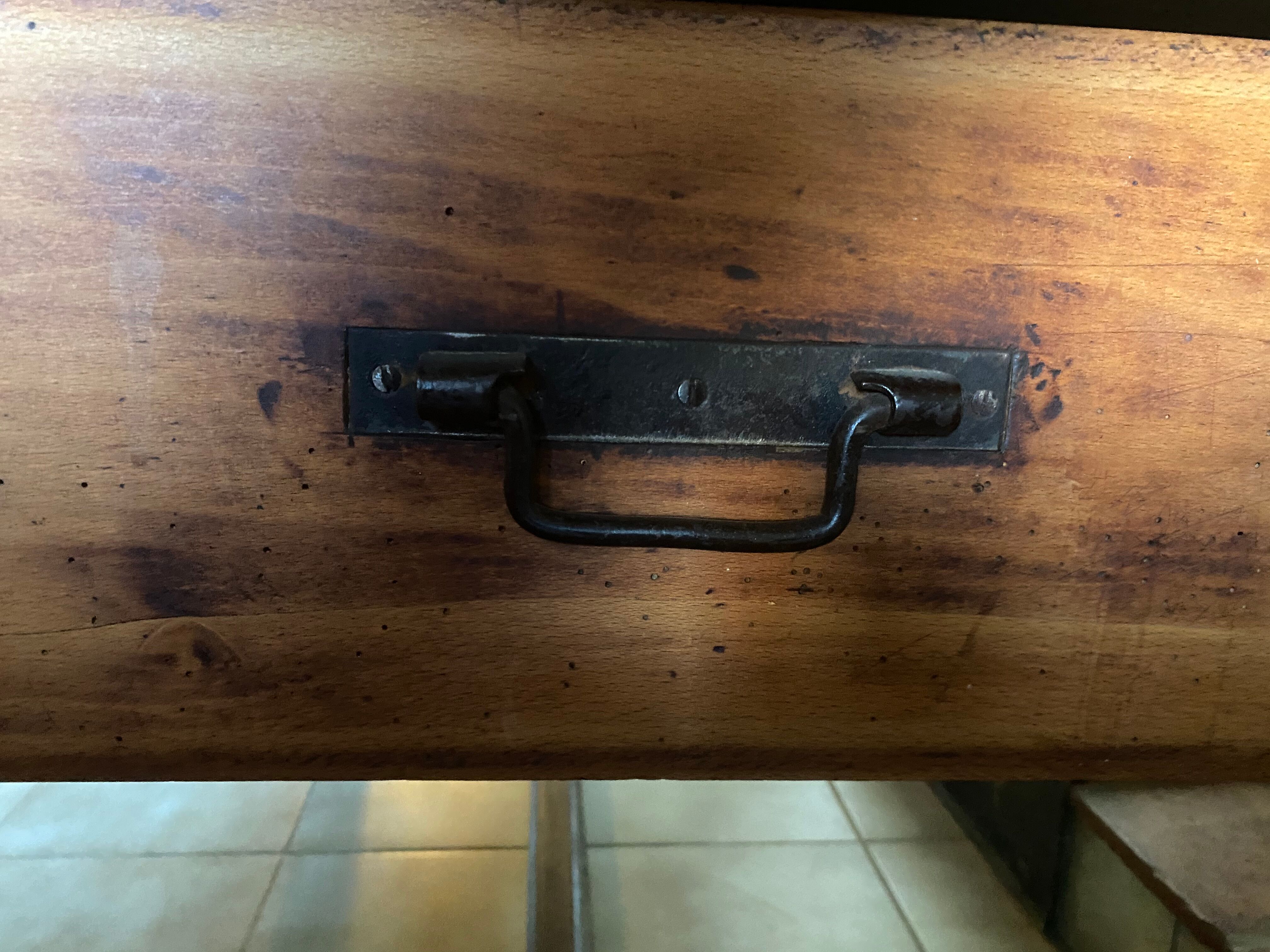 Magnificent farmhouse table in solid wood of the nineteenth century