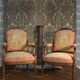 Paire de fauteuils de style Louis XVI en noyer