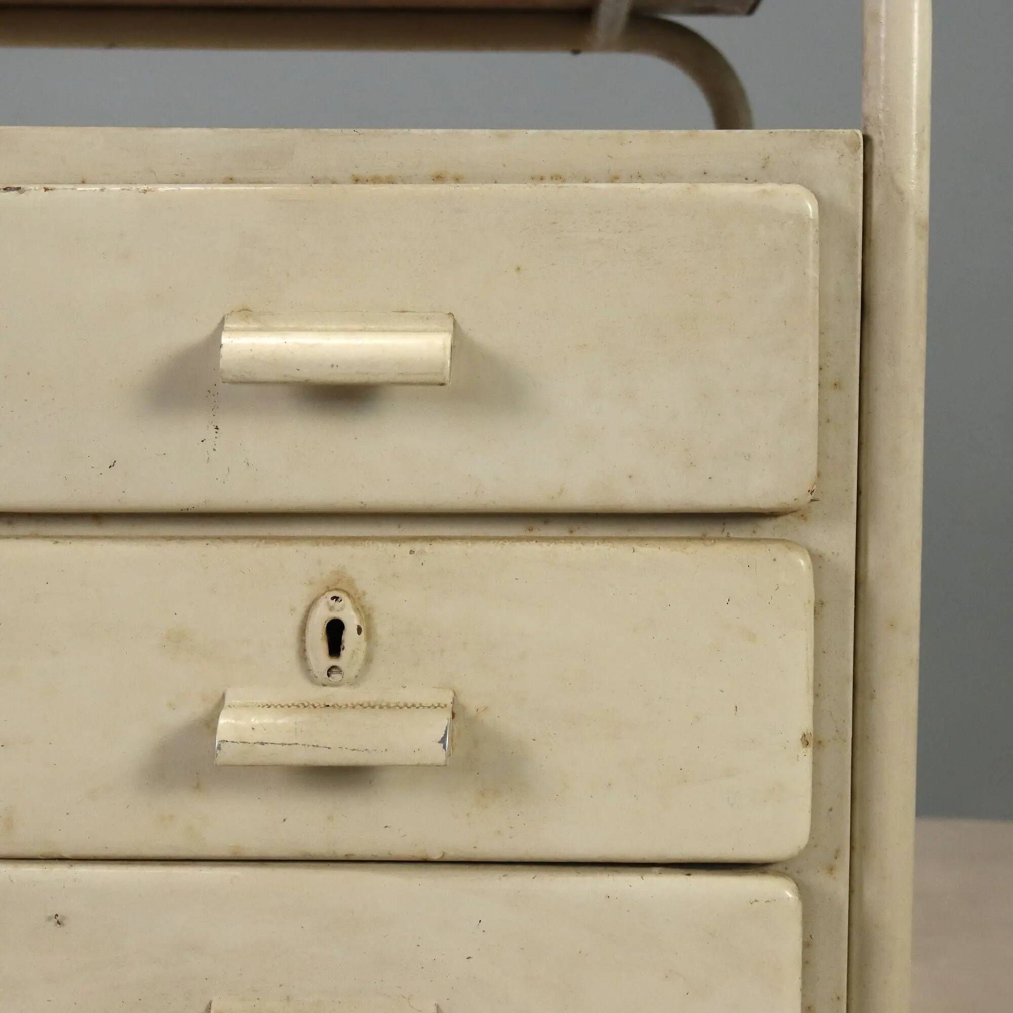 Vintage writing desk in enamelled and laminated metal, design, Italy, 1960s