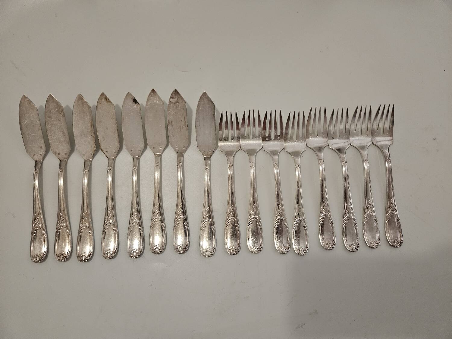 Silver fish cutlery