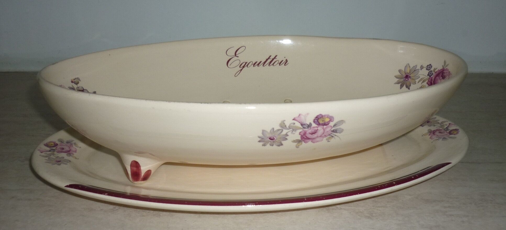 Asparagus drainer on tray