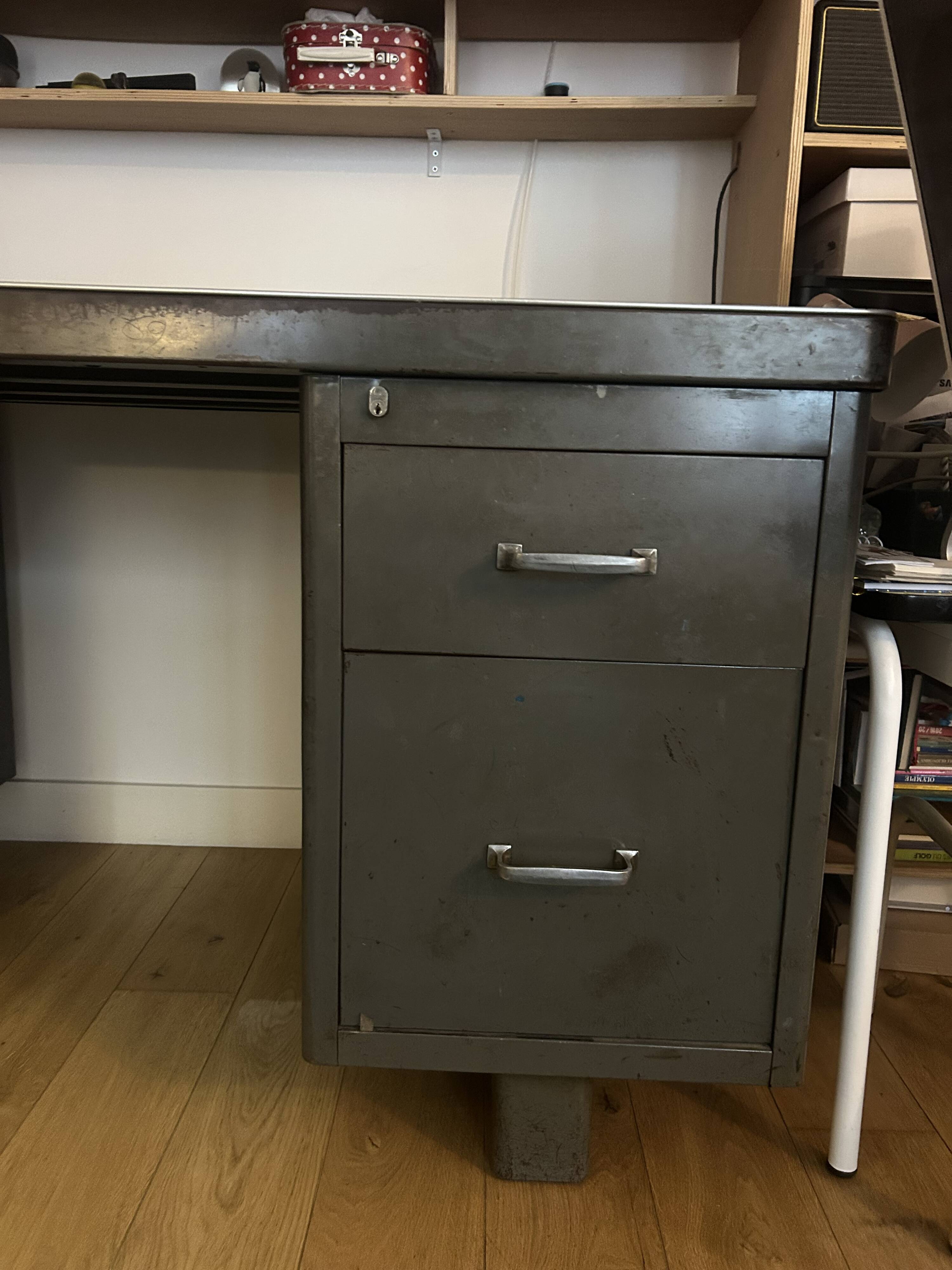 Industrial office 40-50