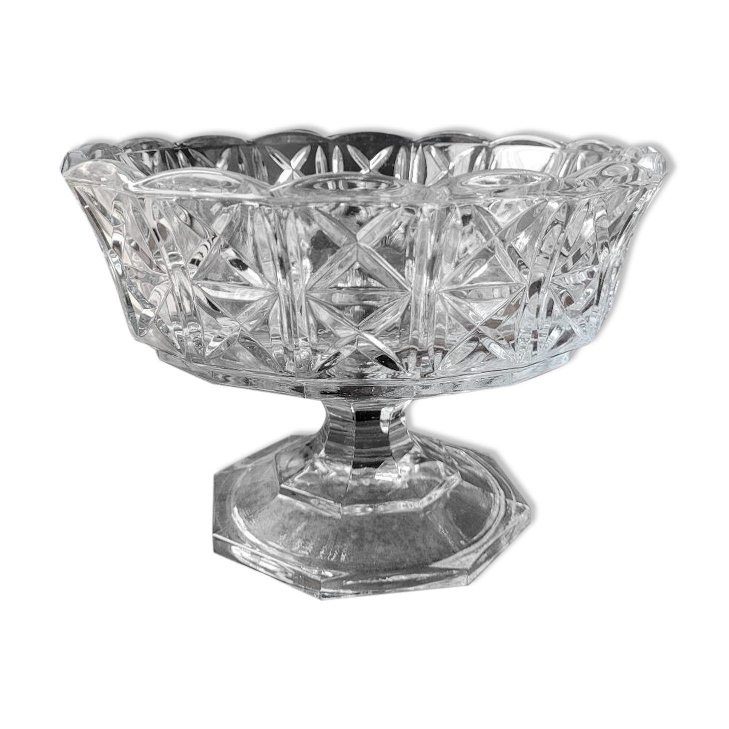 Chiseled crystal cup
