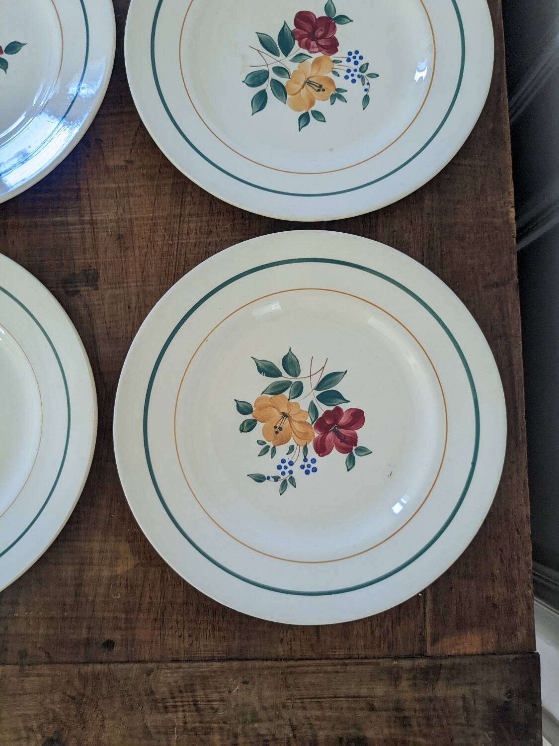Six assiettes plates Mariette St Amand