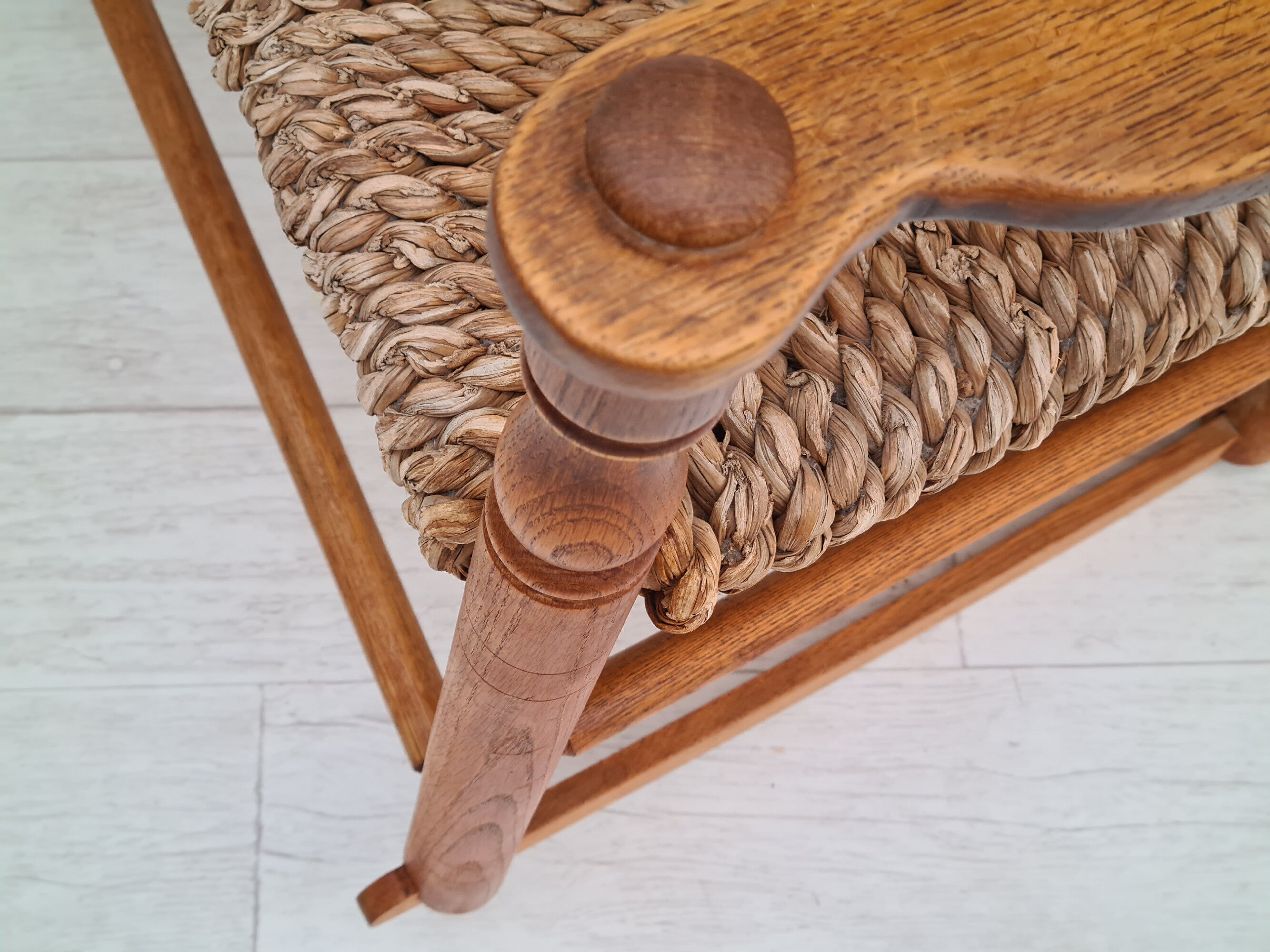 Rocking-chair, oak wood, natural fiber