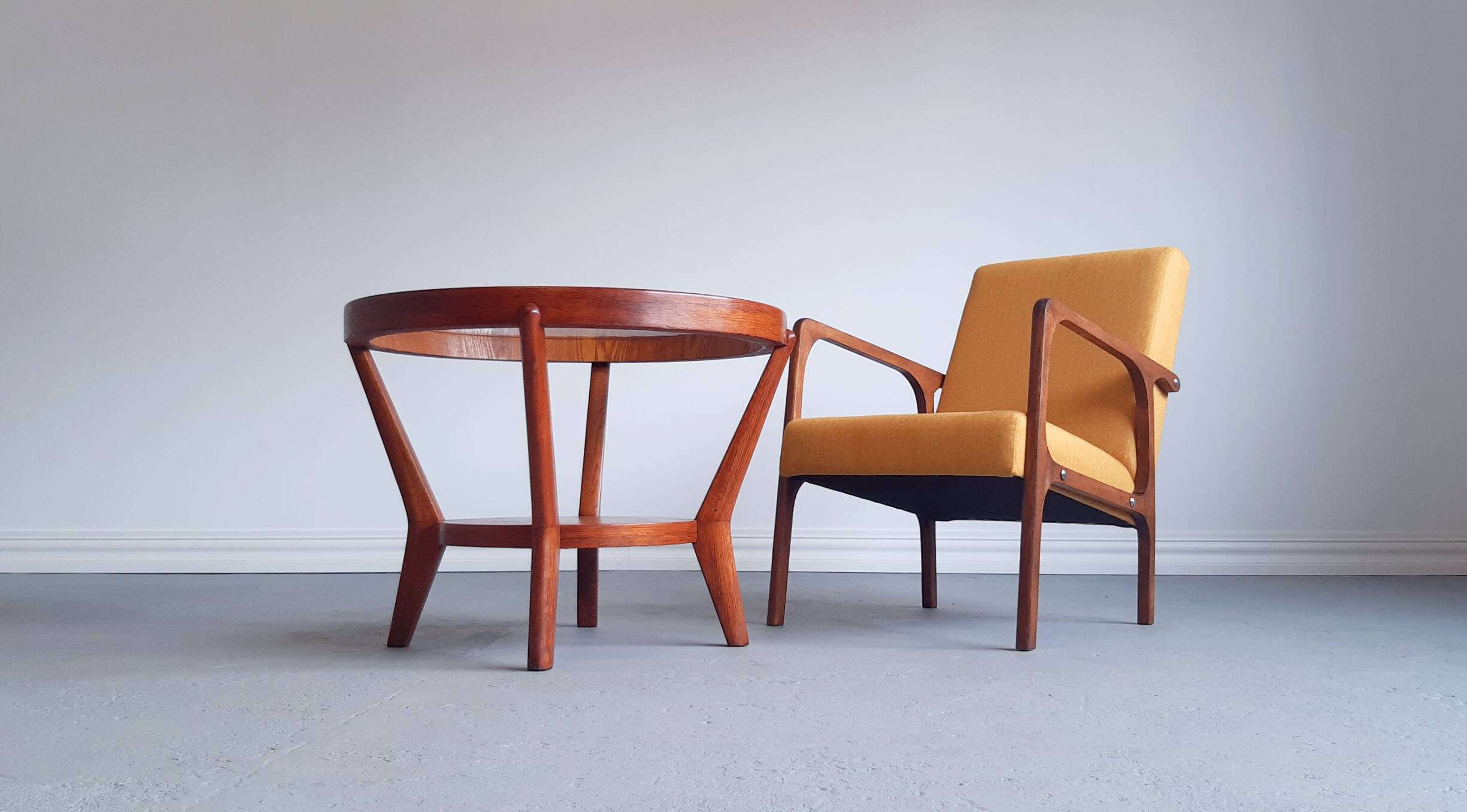 Czech Coffee Table by Kozelka and Kropacek, Interier Praha, 1950s