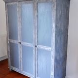 Grey blue wardrobe skated in solid pine