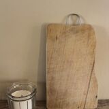 Wooden cutting board metal handle