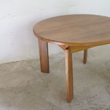 Round table in oiled solid elm House regain 1970