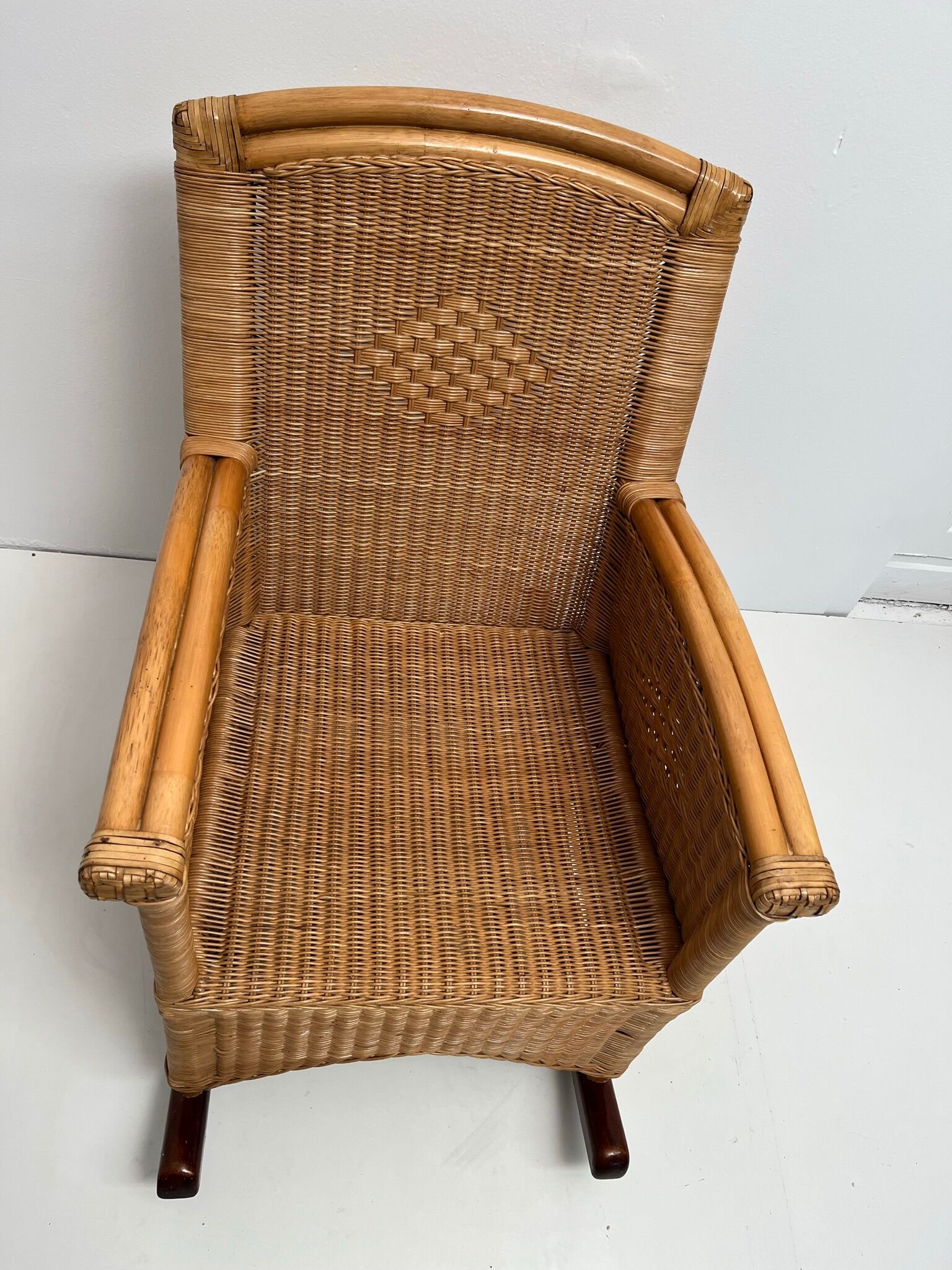 Rocking chair en rotin