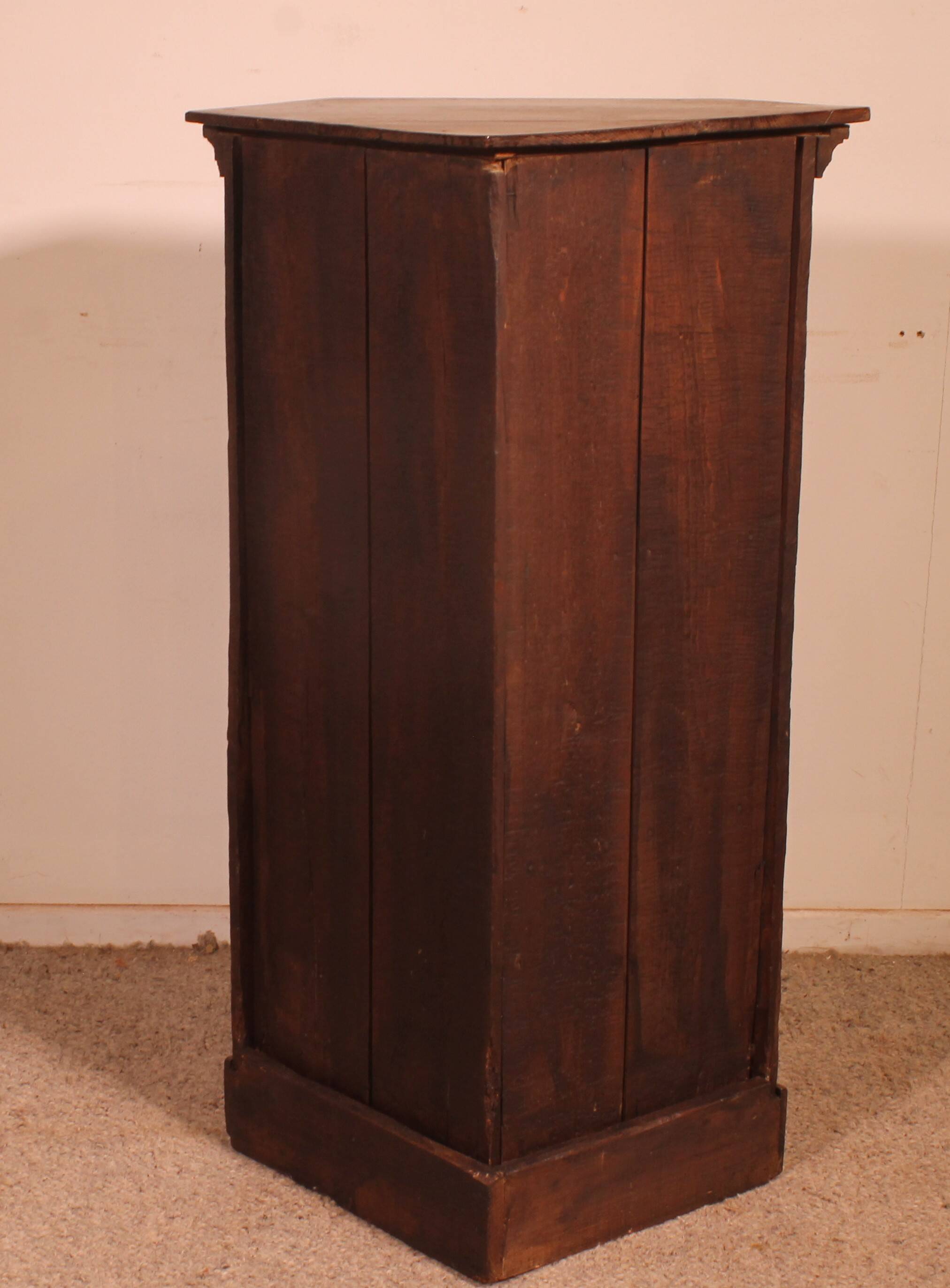 Corner Cabinet in Oak Louis XV - 18th Century