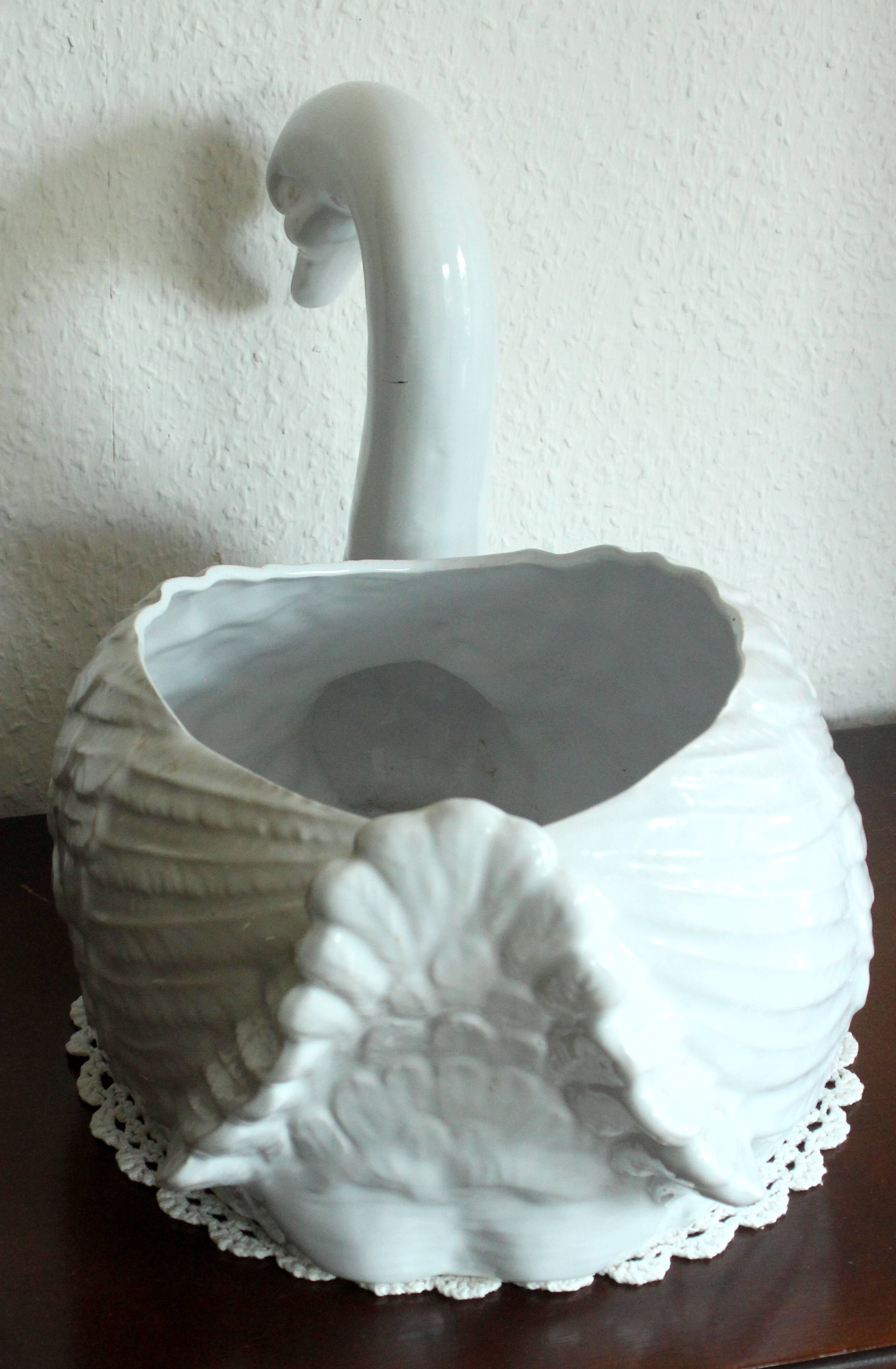 XL white ceramic swan planter - Vintage