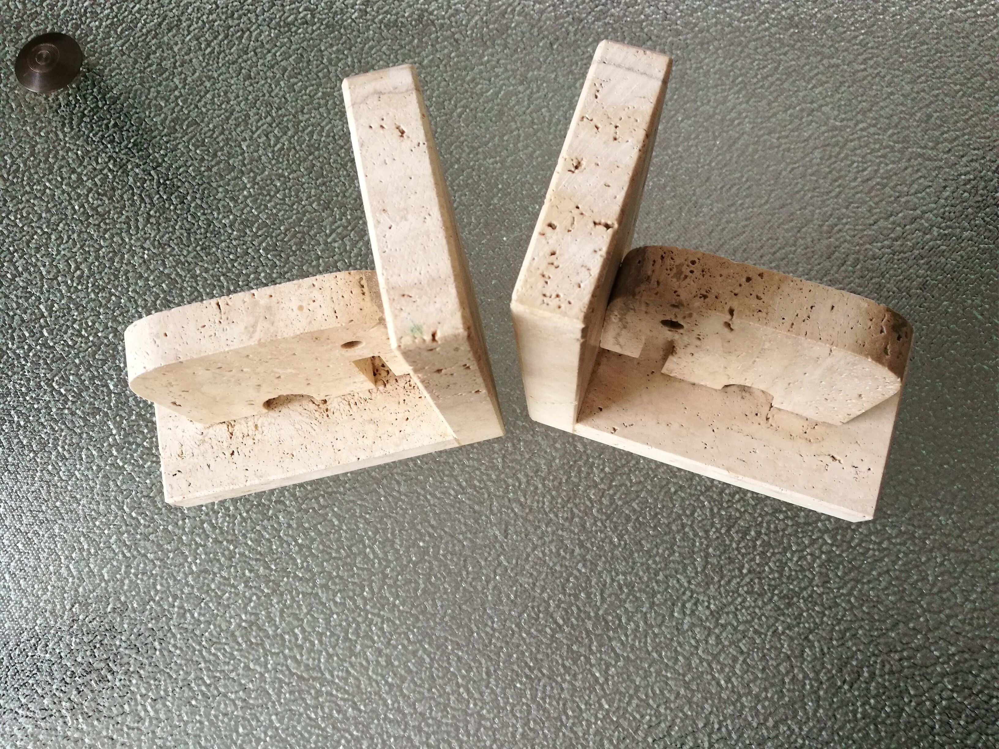 Pair of bookends in travertine Fratelli Mannelli