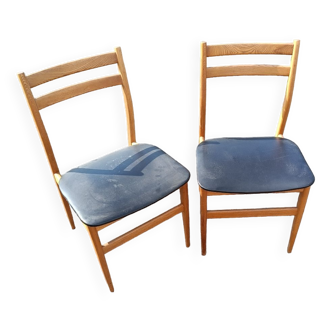 Pair of Scandinavian oak chairs 70s
