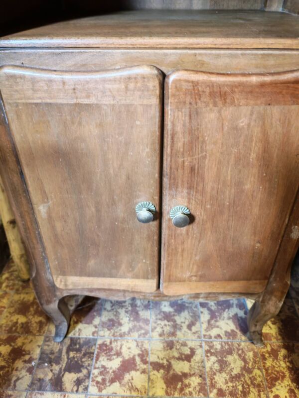Ensemble composé de petit bureau scriban et sa chaise ancienne