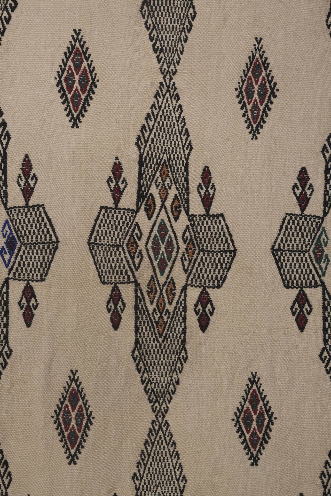 Tapis floral kilim 180x282 cm