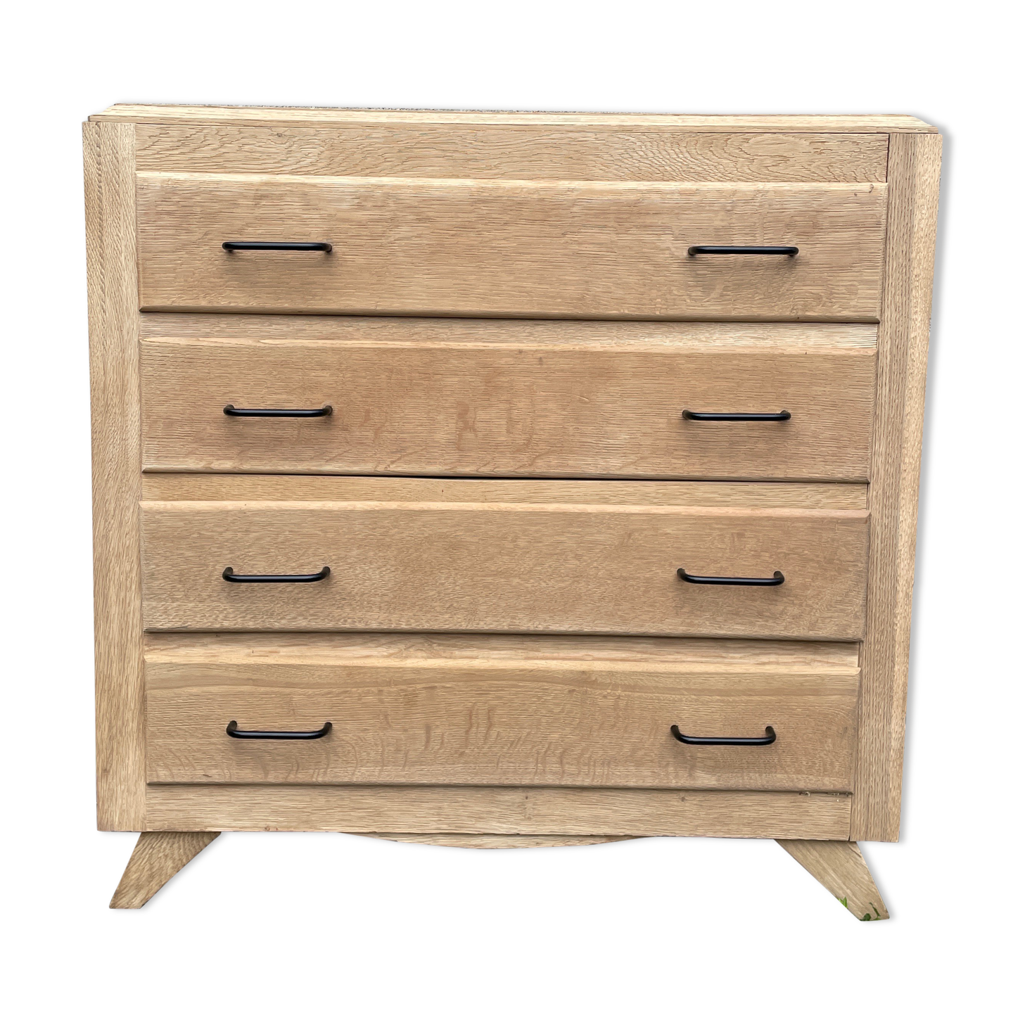Old dresser restyled