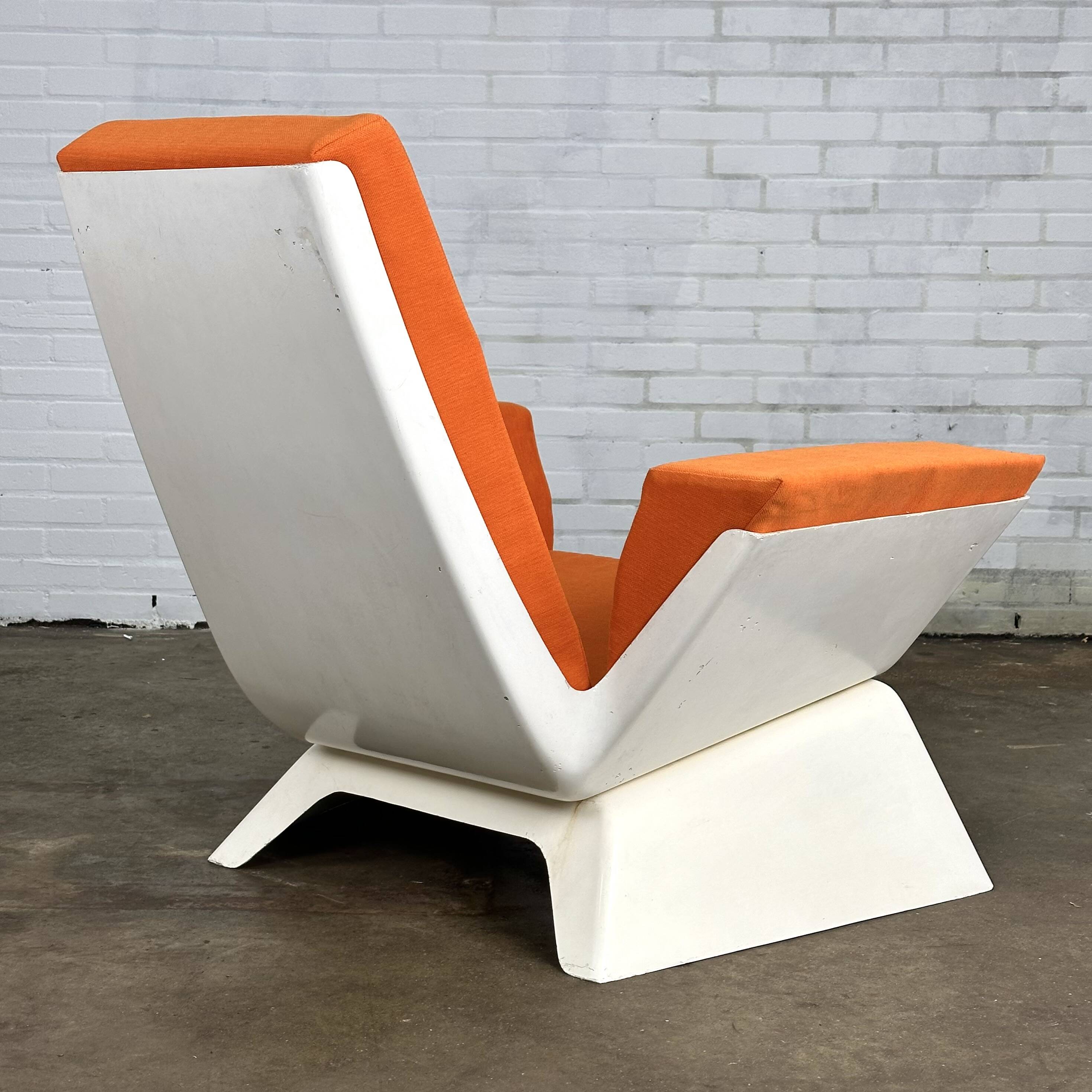 Fauteuil unique de l'ère spatiale