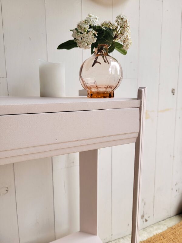 Petite console art déco rénovée couleur nude