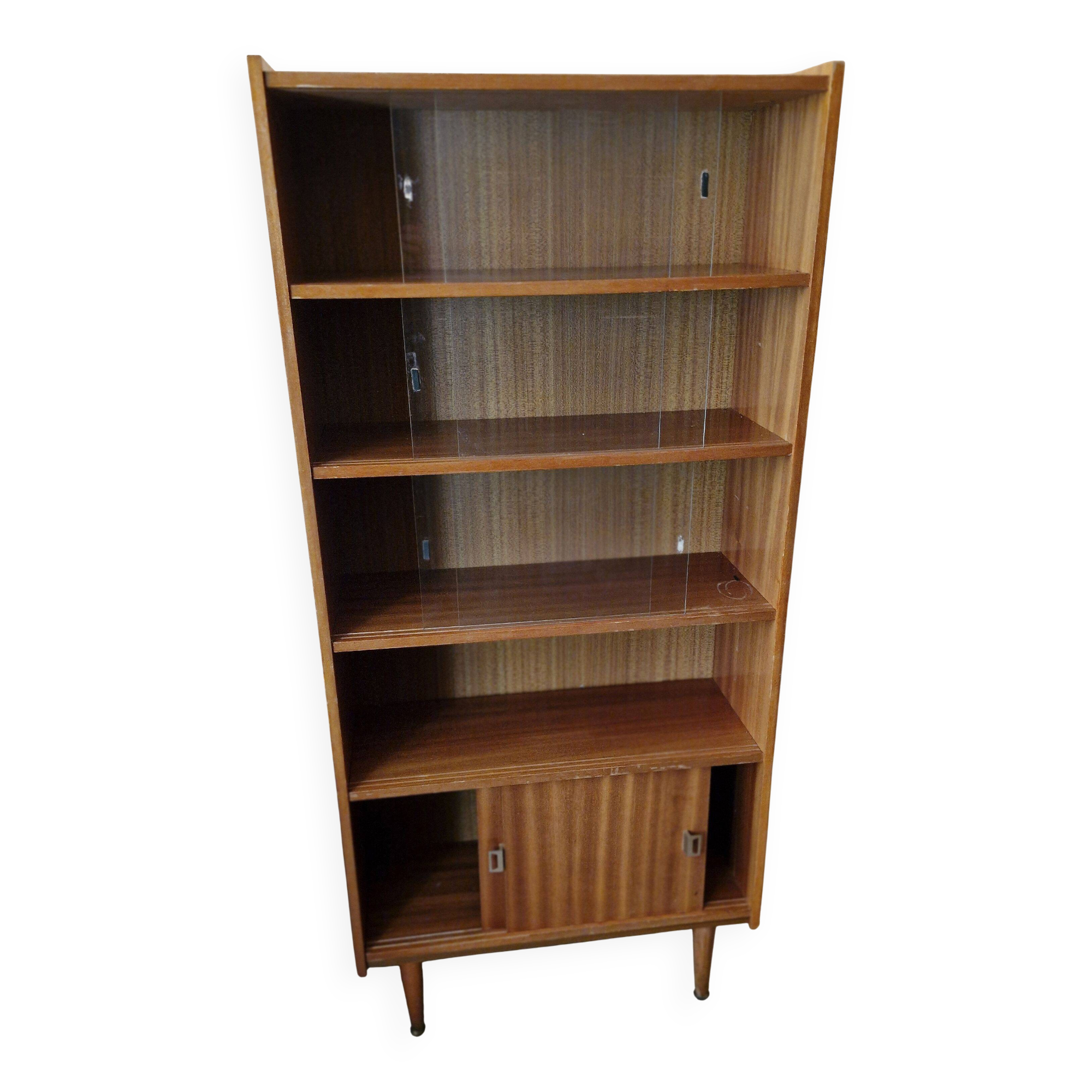 Vintage: Wooden display cabinet with 5 shelves, 4 wooden legs.
