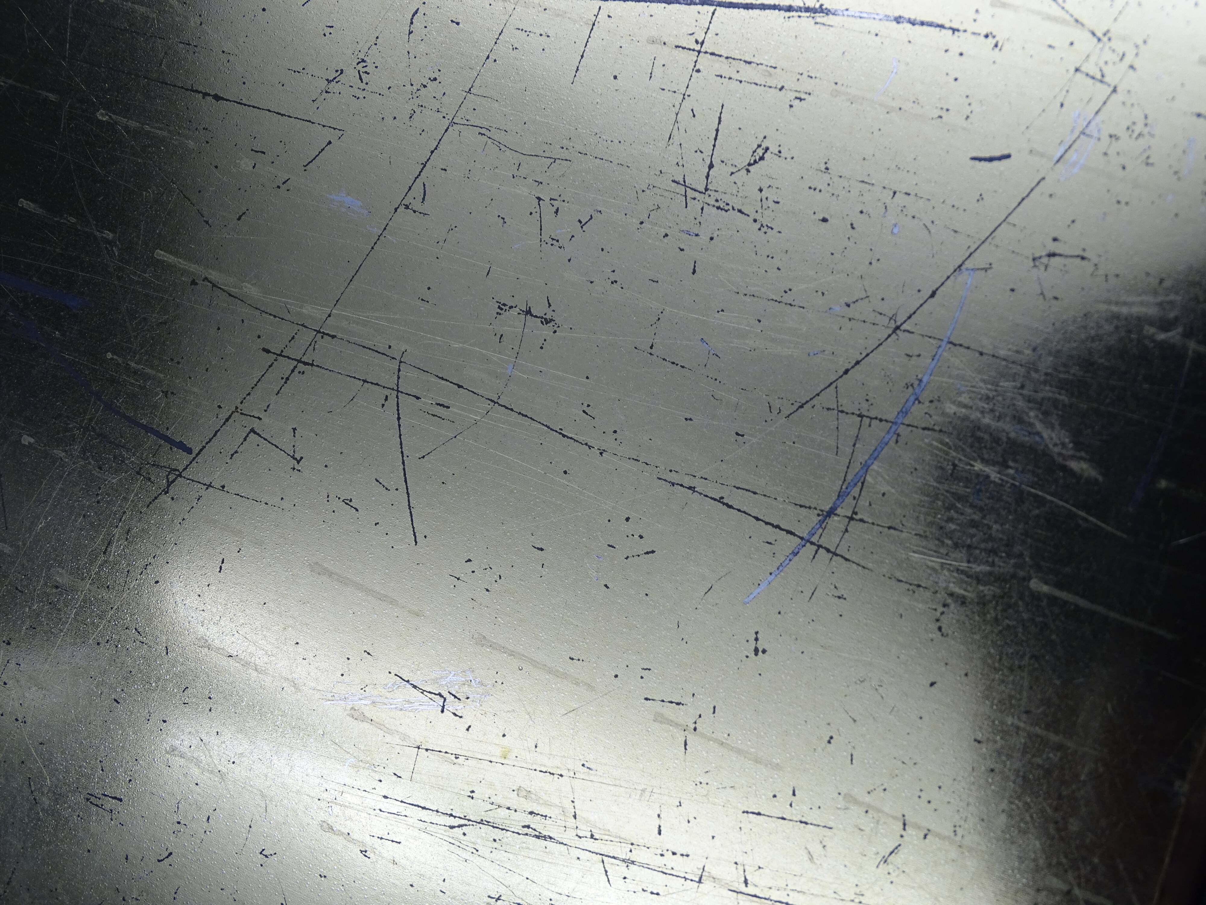 Oriental mirror in worked copper 24x15cm