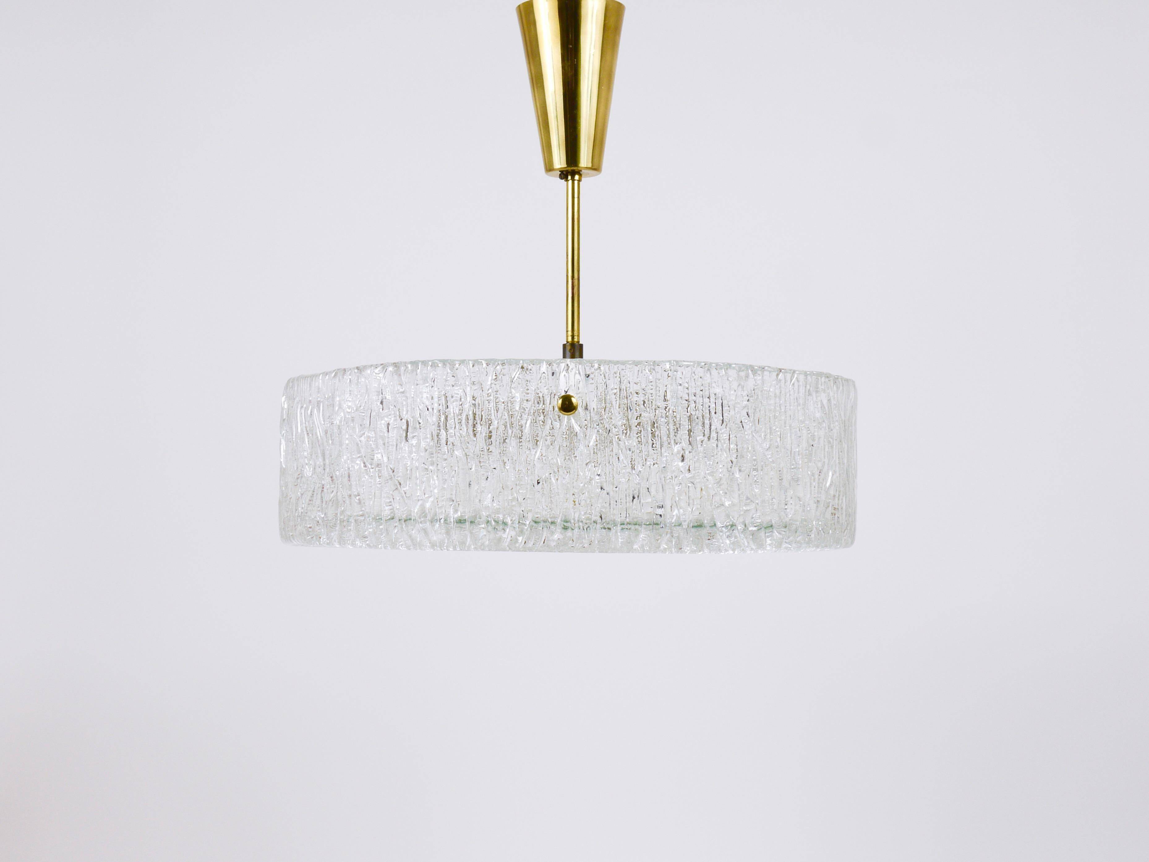 J.T. Kalmar Lustre pendant light in brass and textured glass, 1950s