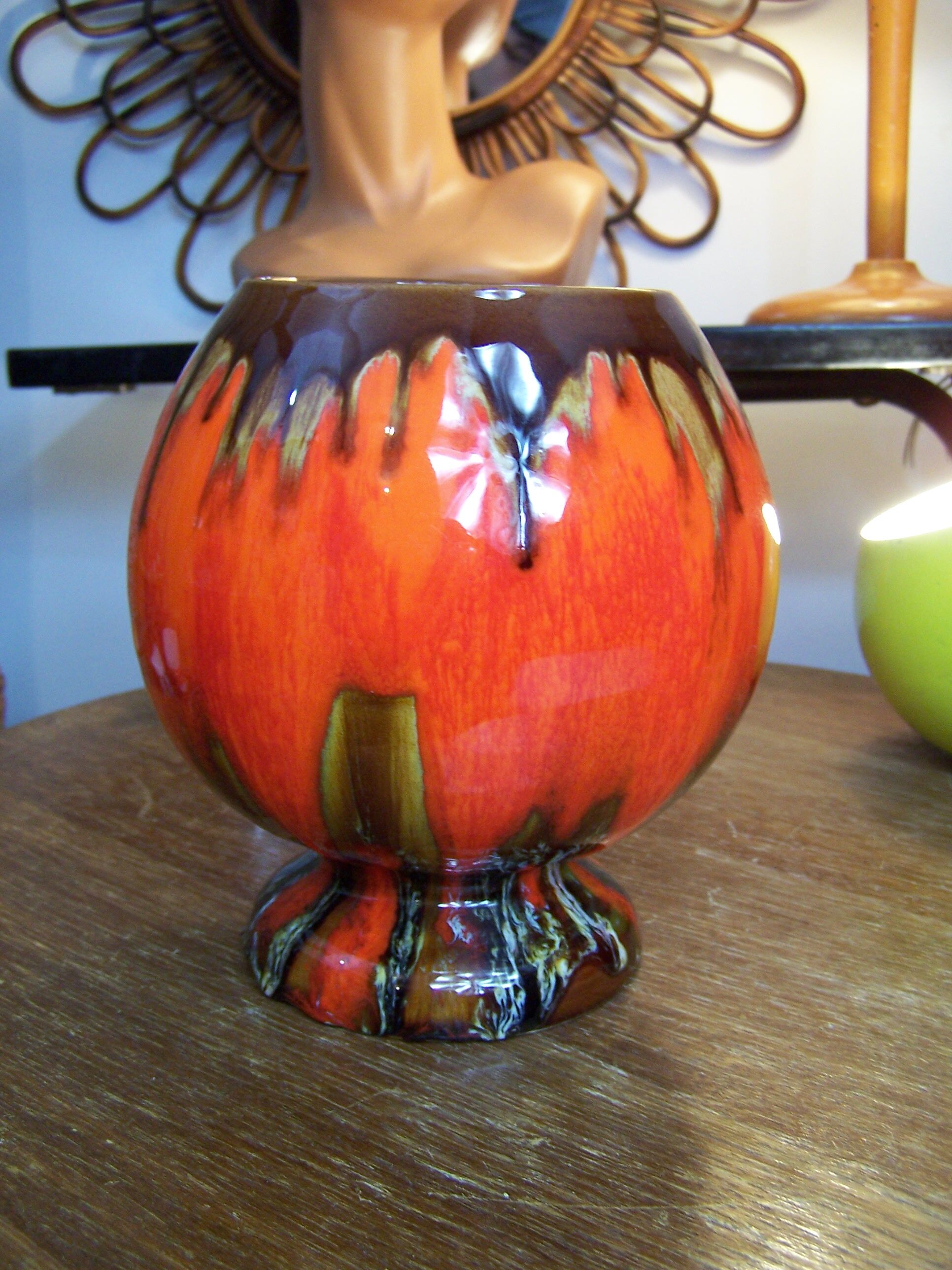 Vase ball Vallauris