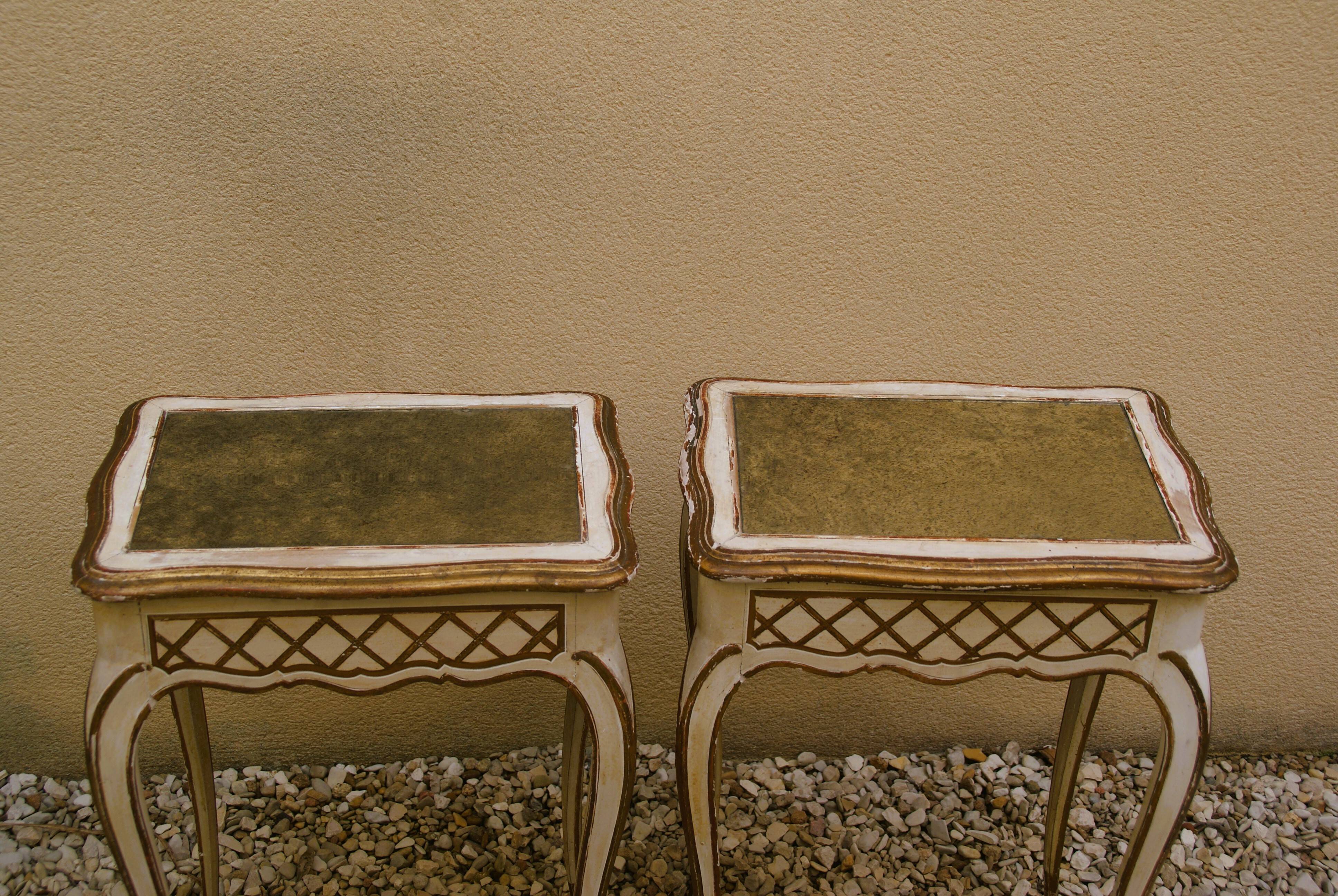 Pair of small tables 1900 in Louis xv style