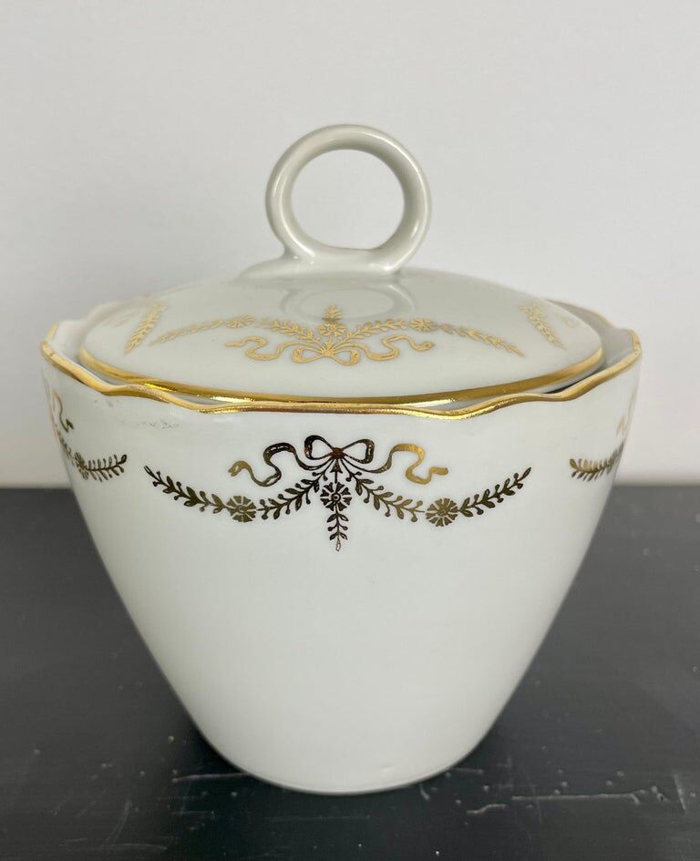 Porcelain coffee/tea service for 10 people