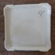 Under the plate of earthenware