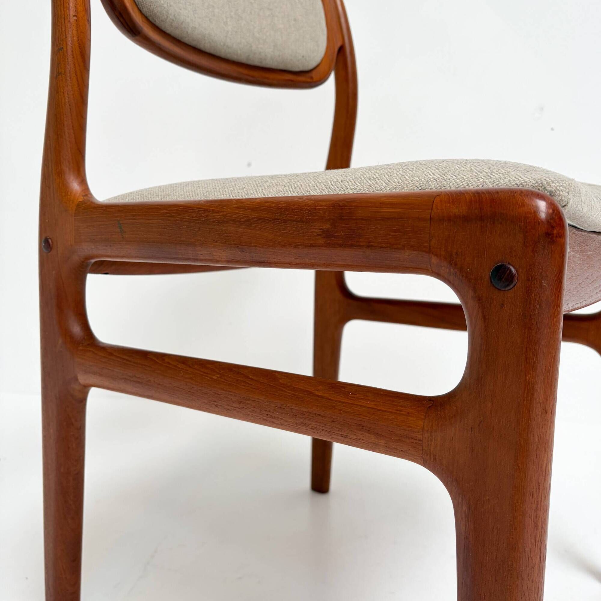 Set of 6 Danish design chairs by Johannes Andersen for Uldum, 1960s