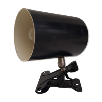 Spot lamp with cylindrical reflector clamp 60s