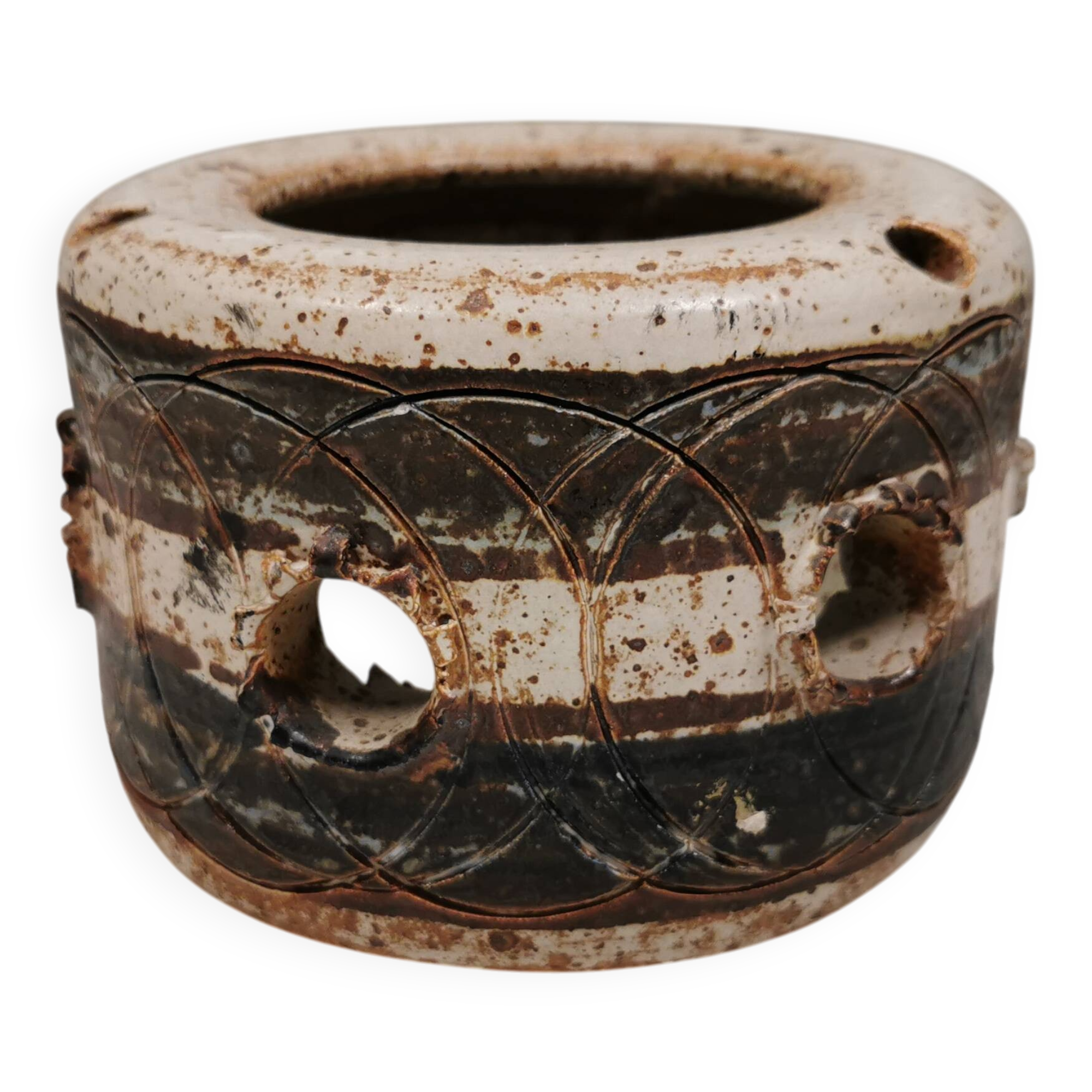 Beautiful ceramic candle holder for tealights.