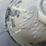 St Armand soup tureen with lid, Ter de Fer