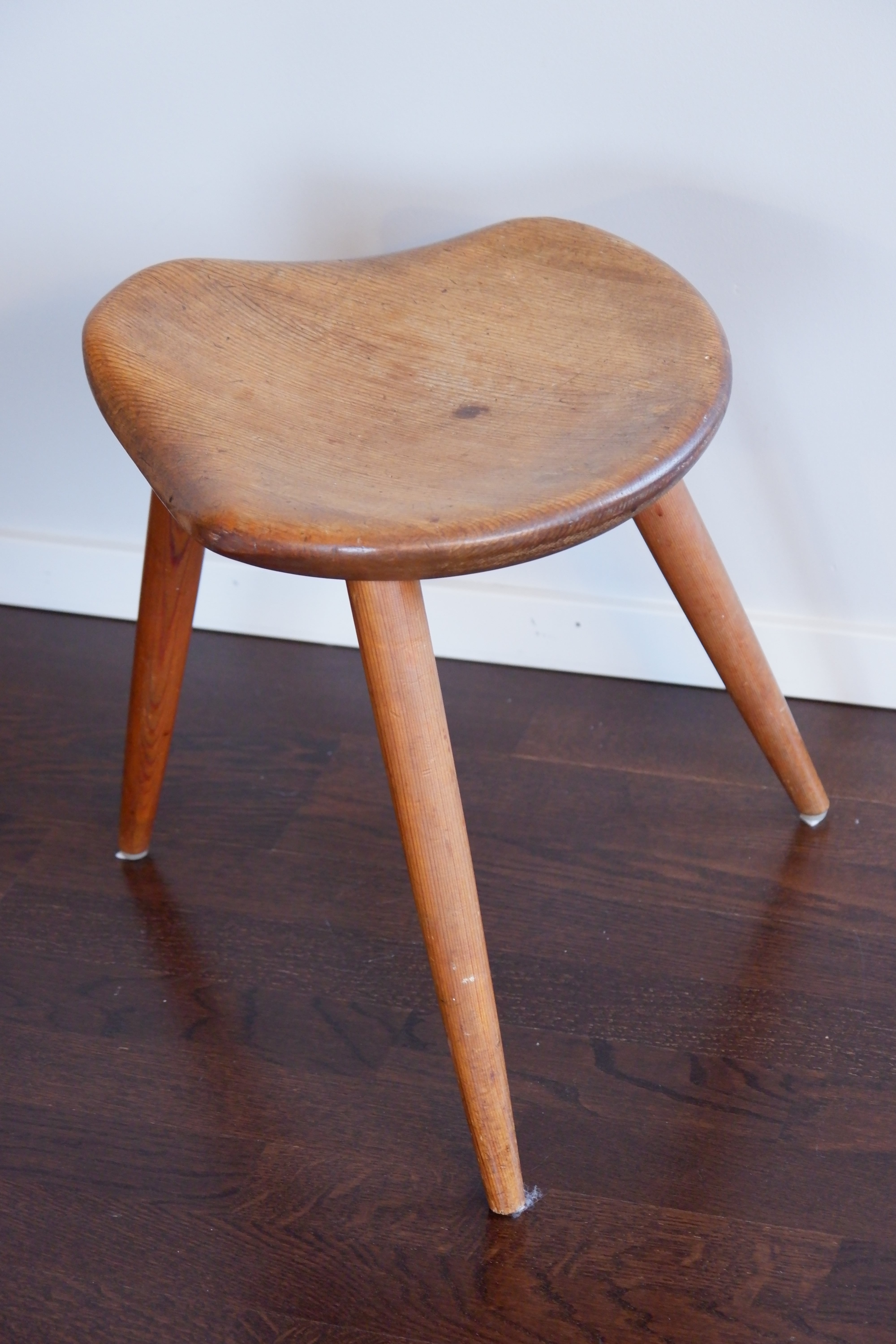 Norweigian pine stool for Norsk Husflid, 1950.