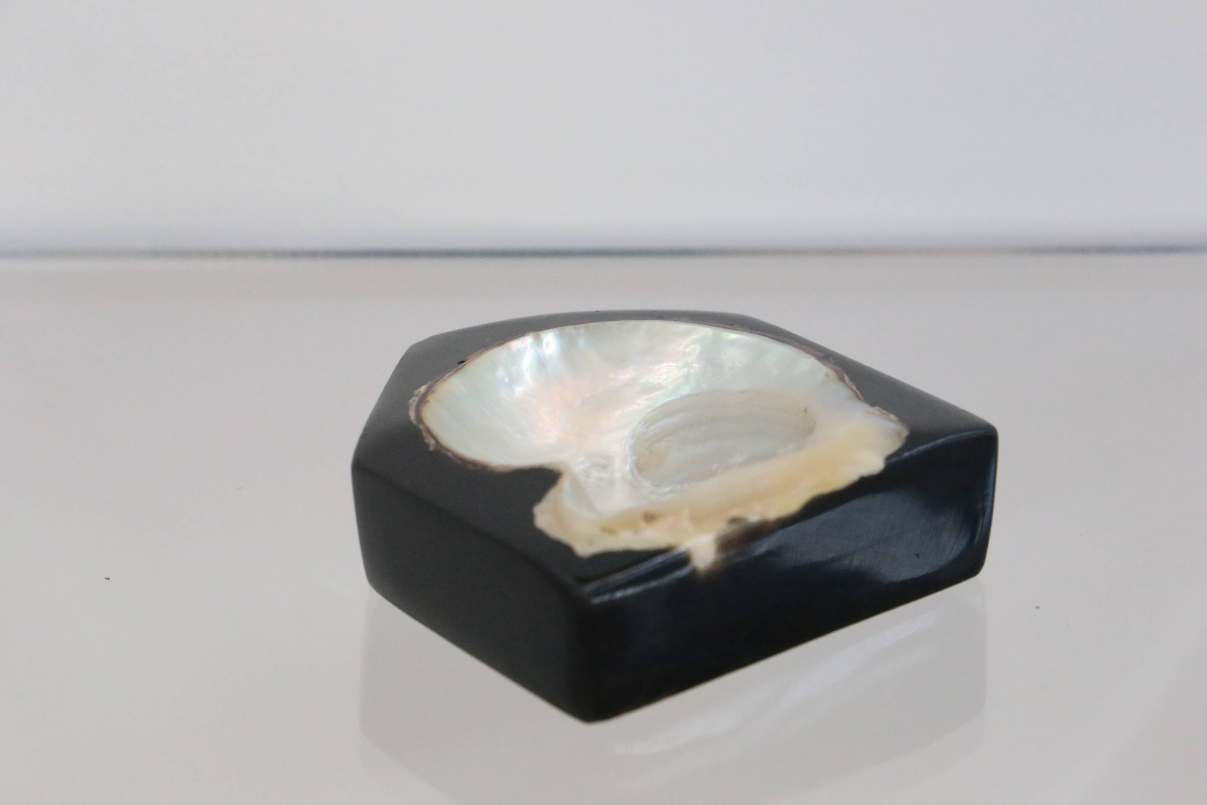 Ashtray, resin and mother-of-pearl inclusions, in the style of Jean Claude Dresse, 1970, vintage