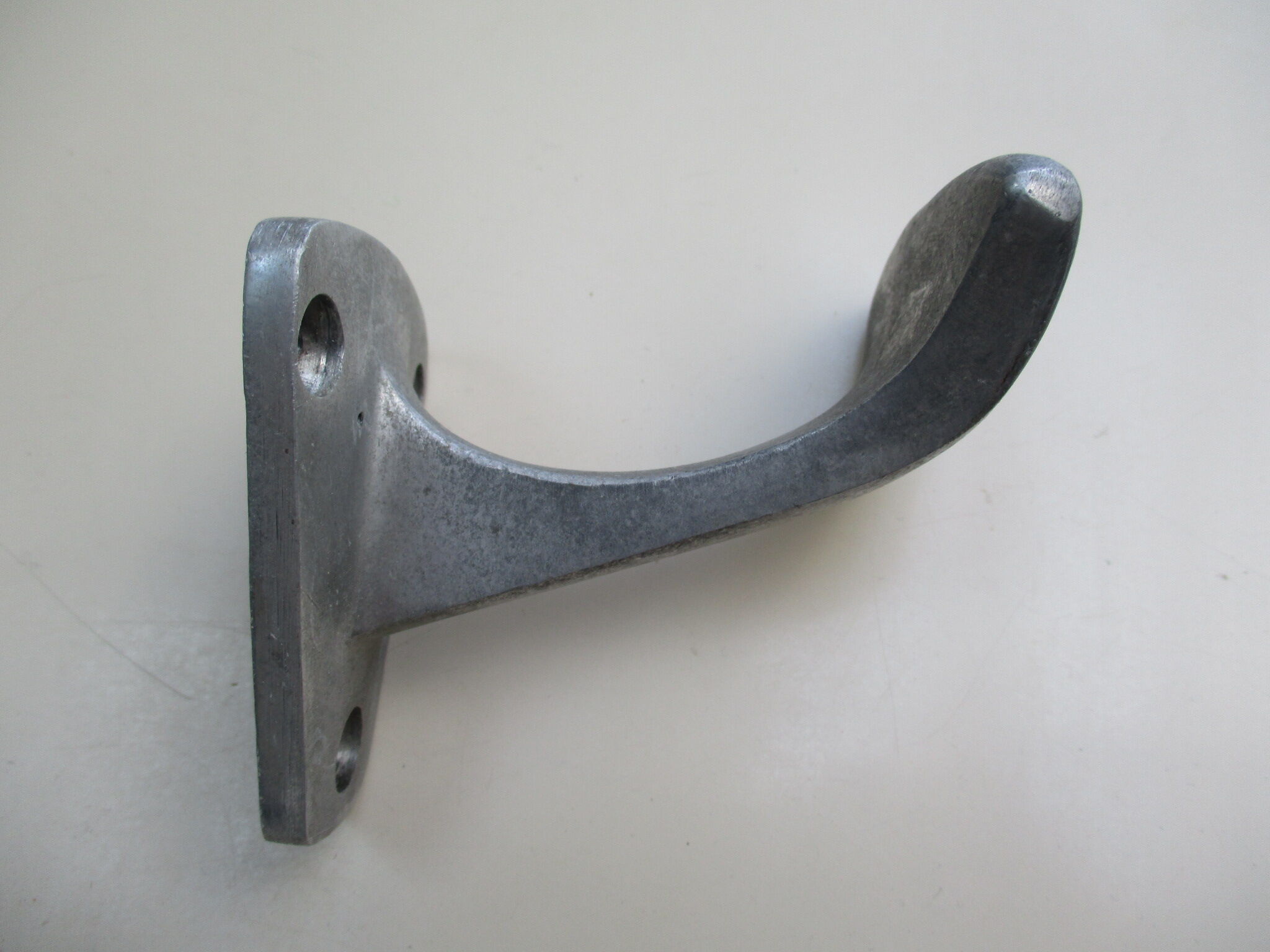 4 PATERES made of aluminum cast industrial design