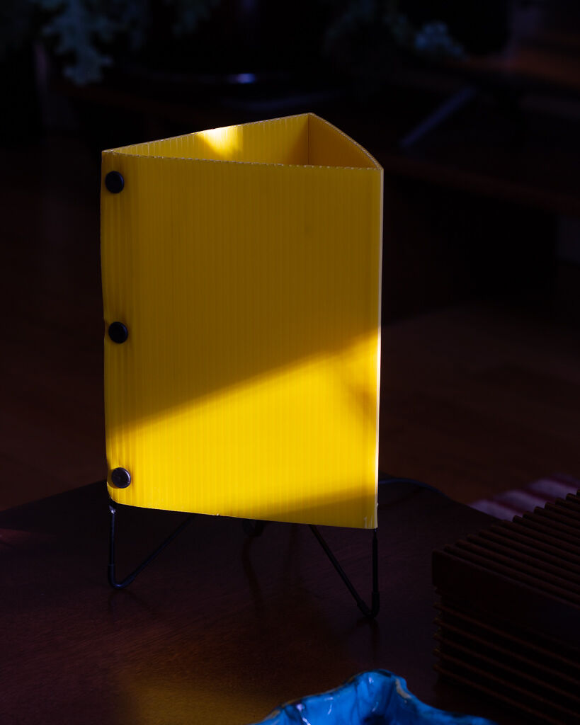 Honeycomb polypropylene tripod lamp Ikea 80s