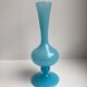 Vase en opaline bleu ciel années 50