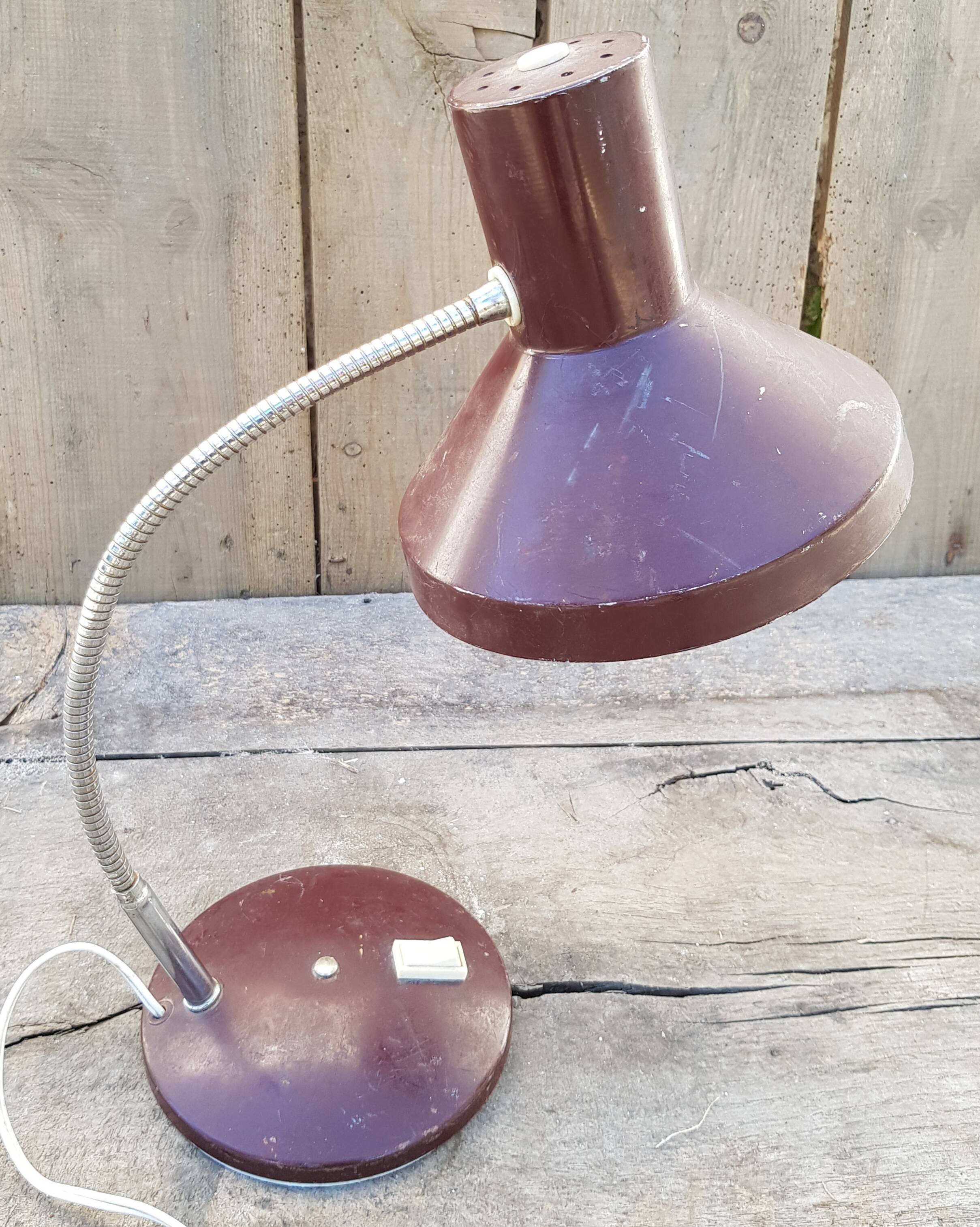 1970 articulated desk lamp