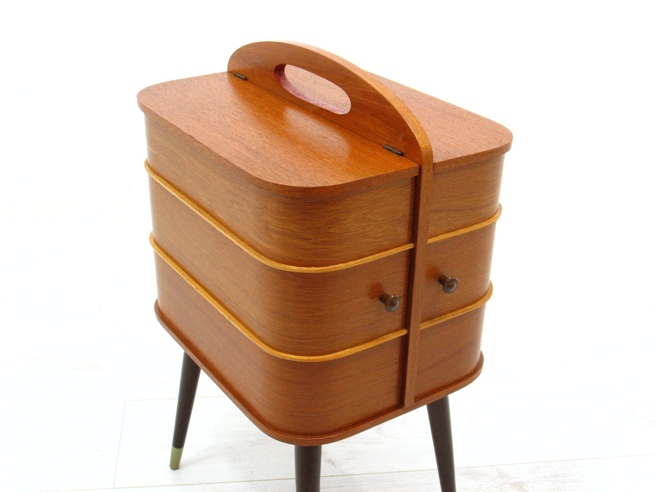 Coffre de rangement danois en contreplaqué, années 1970