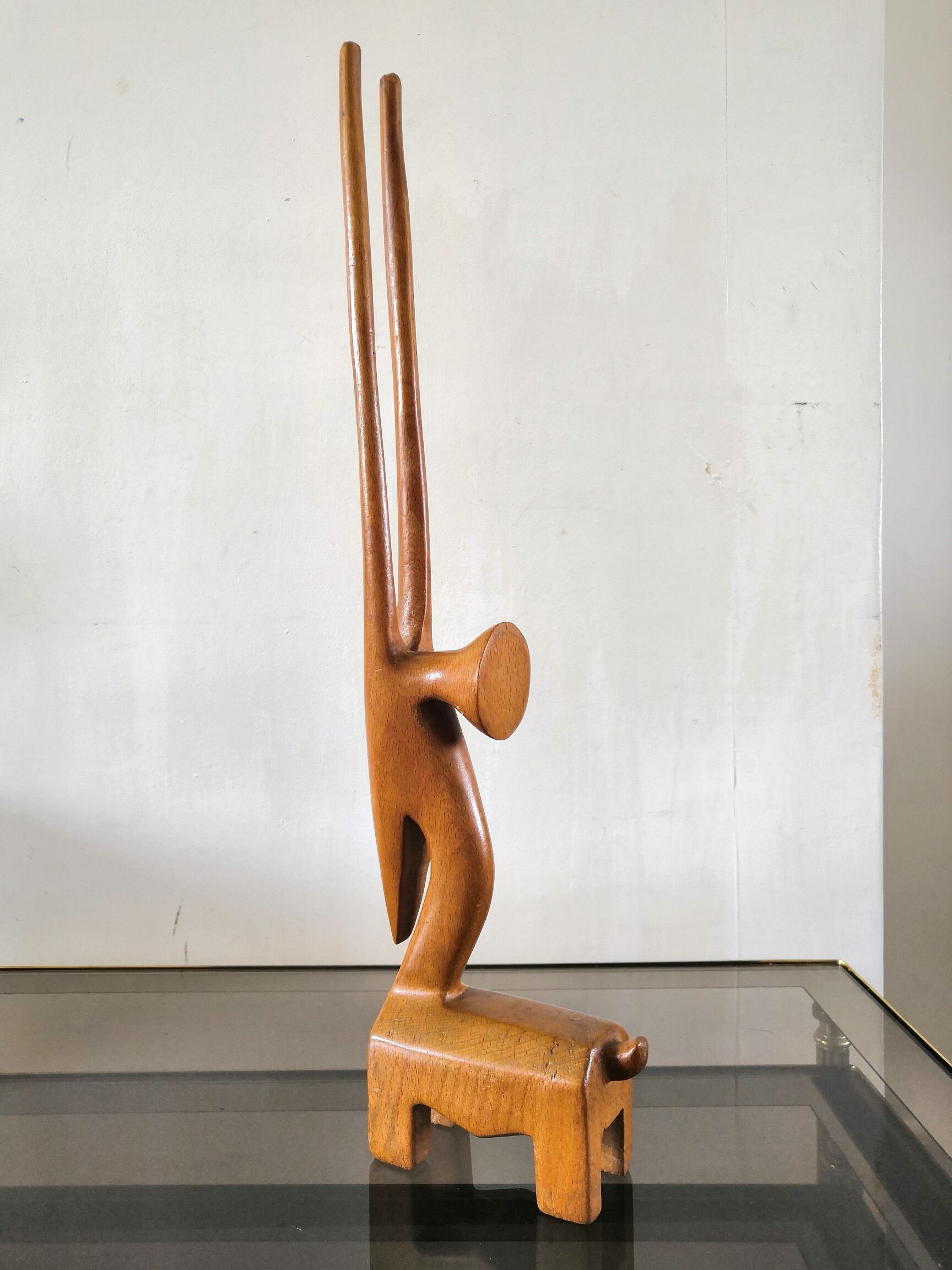 Stylized teak antelope design 60s - 70s