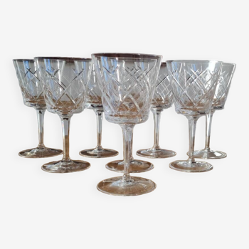 Service de 8 verres en cristal ciselé