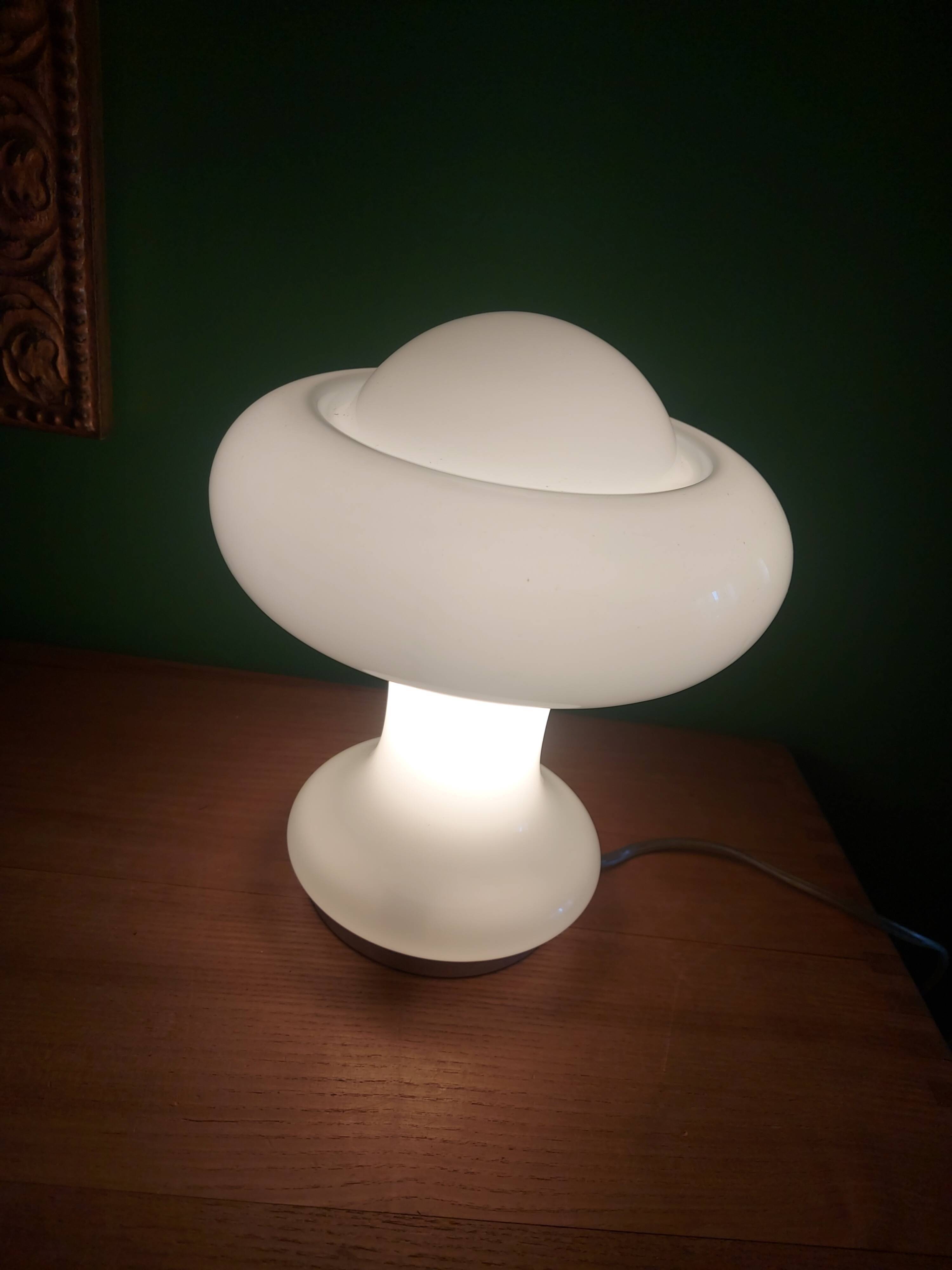 Mushroom lamp peill putzler in white opaline 60'S