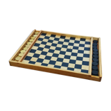 Jeu de dames et petits chevaux