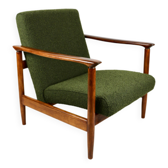 GFM-142 armchair, design by Edmund Homa from the 70s olive-green boucle - 2 pieces available