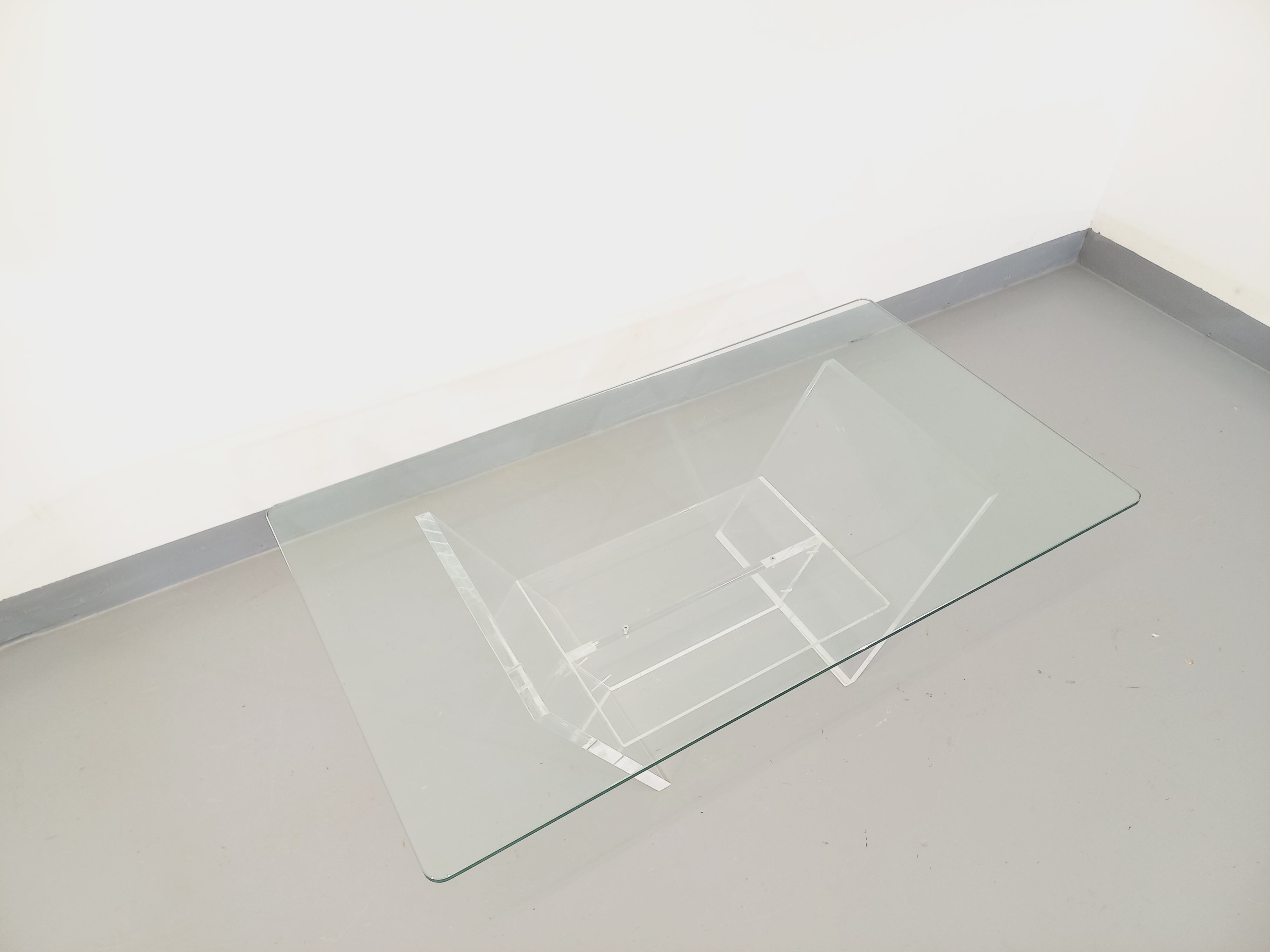 Table basse vintage David Lange en verre et altuglas des années 70
