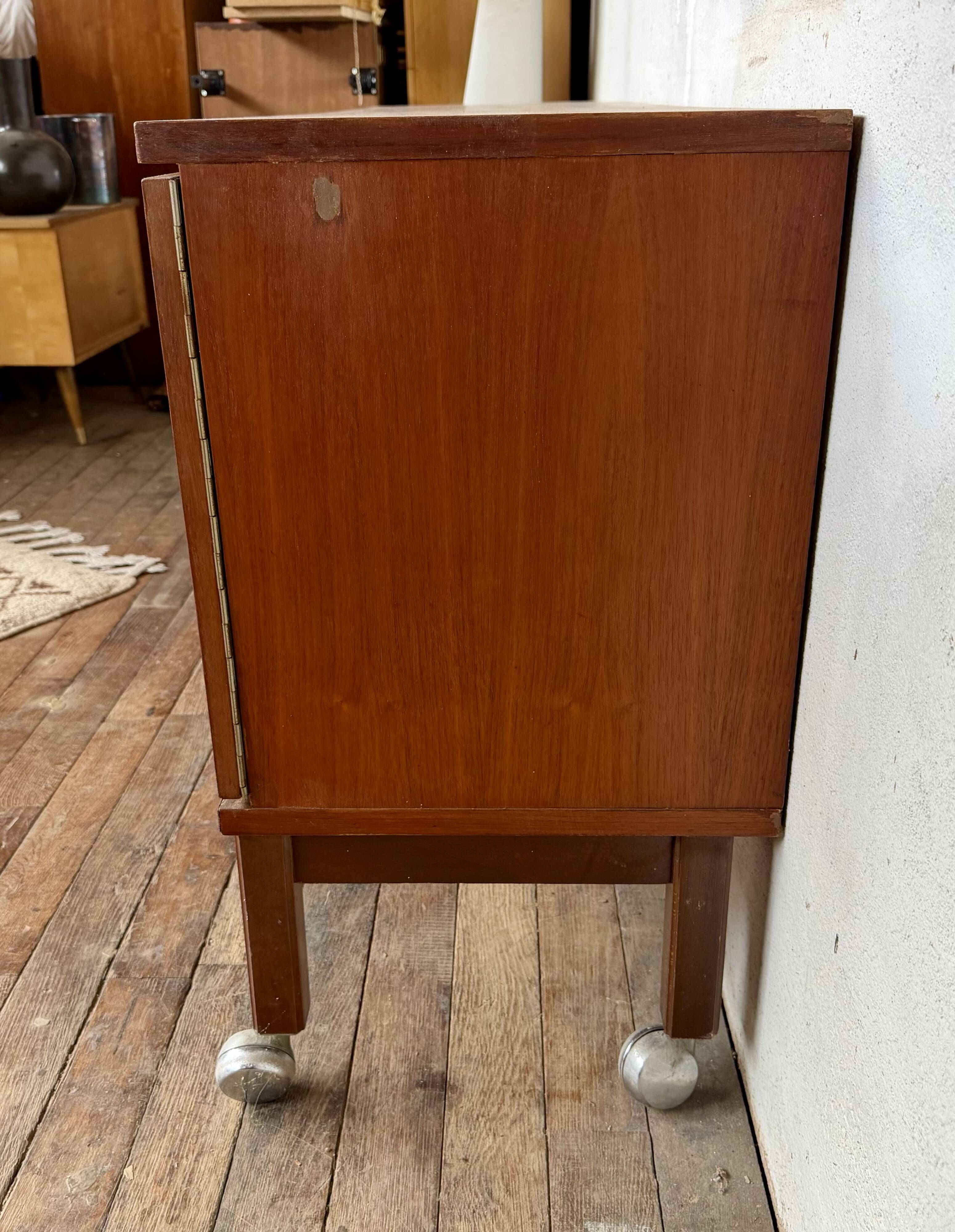 ✨ Vintage wooden sideboard – 3 drawers, 2 doors – Retro furniture ✨